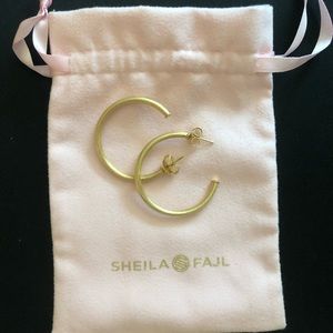 Sheila Fajl Petite Everybody’s Favorite Hoops